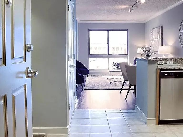 Kitchen to Livingroom