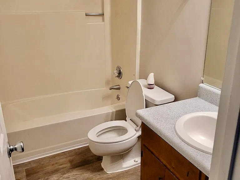 818 Willowgate Cir #A — Photo 6
