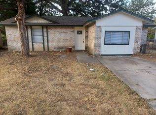 11212 Erich Dr, Balch Springs, TX 75180
