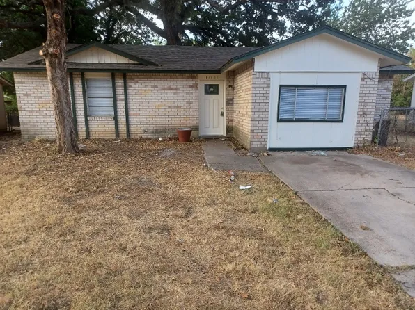 11212 Erich Dr, Balch Springs, TX 75180
