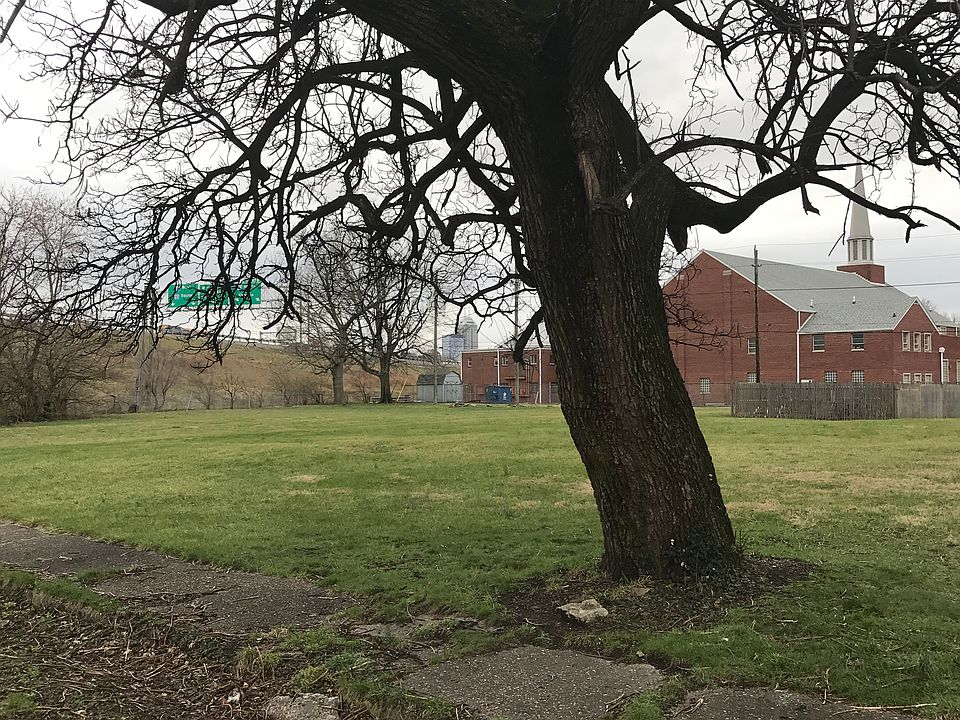 2nd image of 1548 N Arsenal Ave