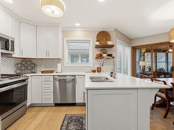 4th image of W5144 N Osprey Dr