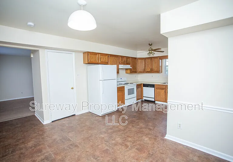 5729 Irving Ave — Photo 7