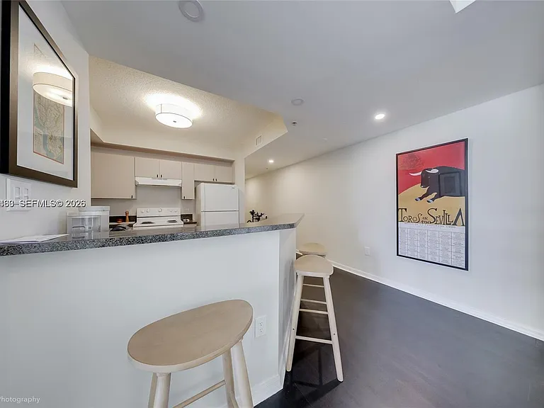 115 SW 11th St #505 — Photo 3