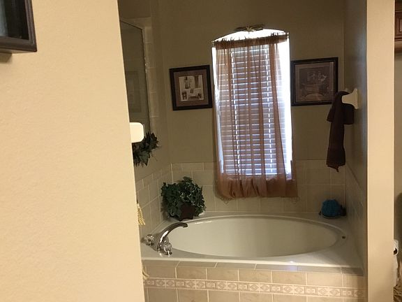 2nd image of 1140 Cogan Dr SE