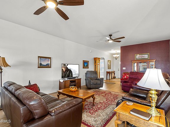 4th image of 312 N LA PAZ Street
