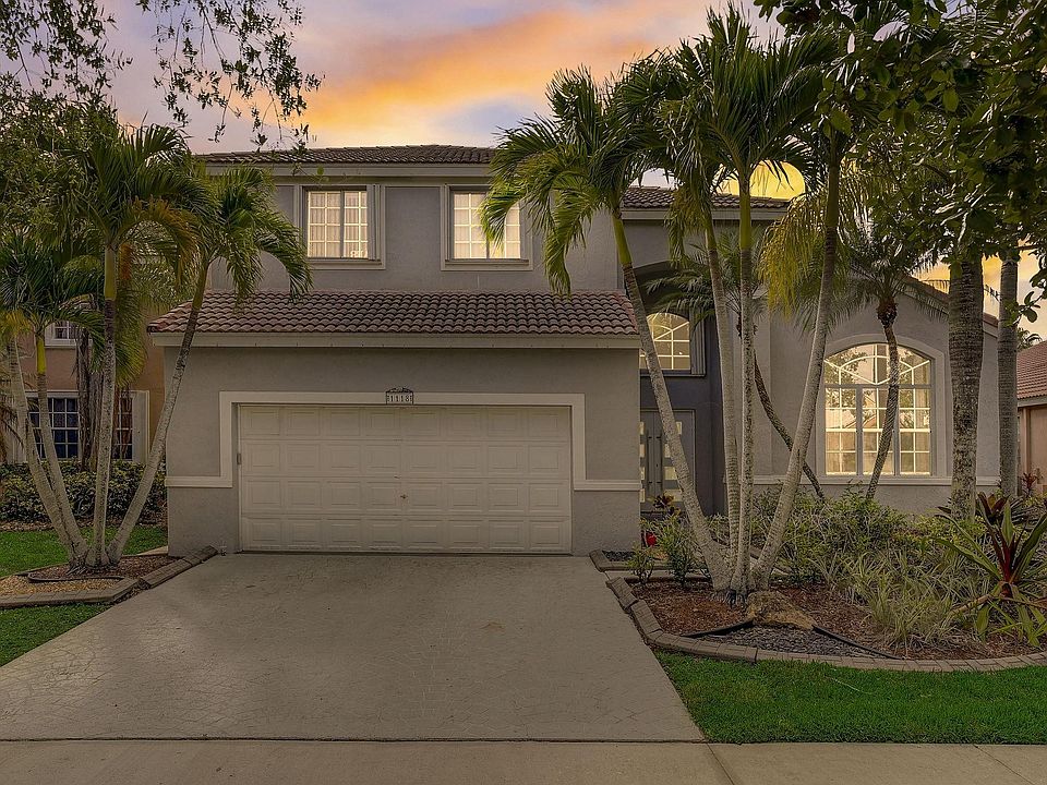 1st image of 1118 Hickory Way