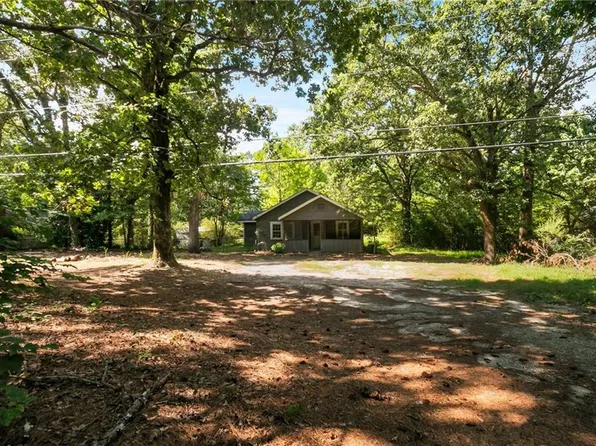 414 Wayside Ln, Dallas, GA 30132