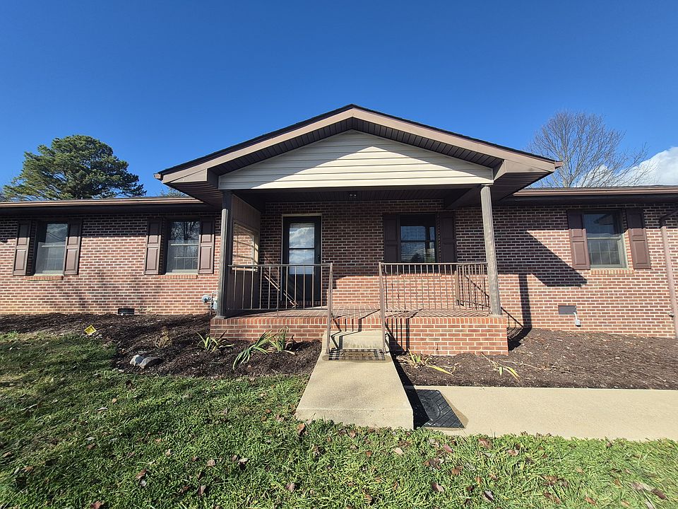 1st image of 983 Beverly Dr