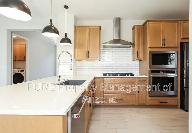 17568 W Missouri Ave — Photo 13