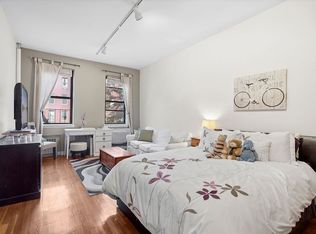 126 W 96th St APT 2B, New York, NY 10025