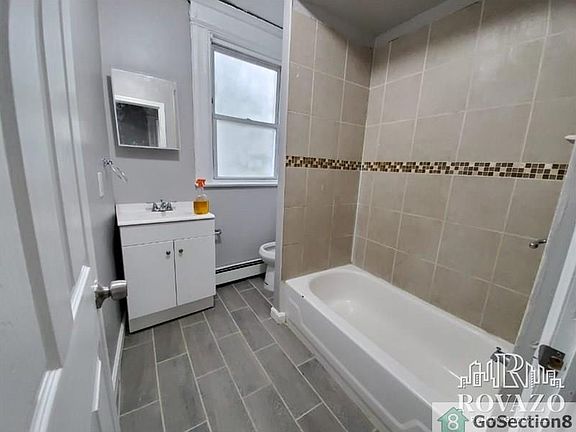 3rd image of 51 New St Floor 1