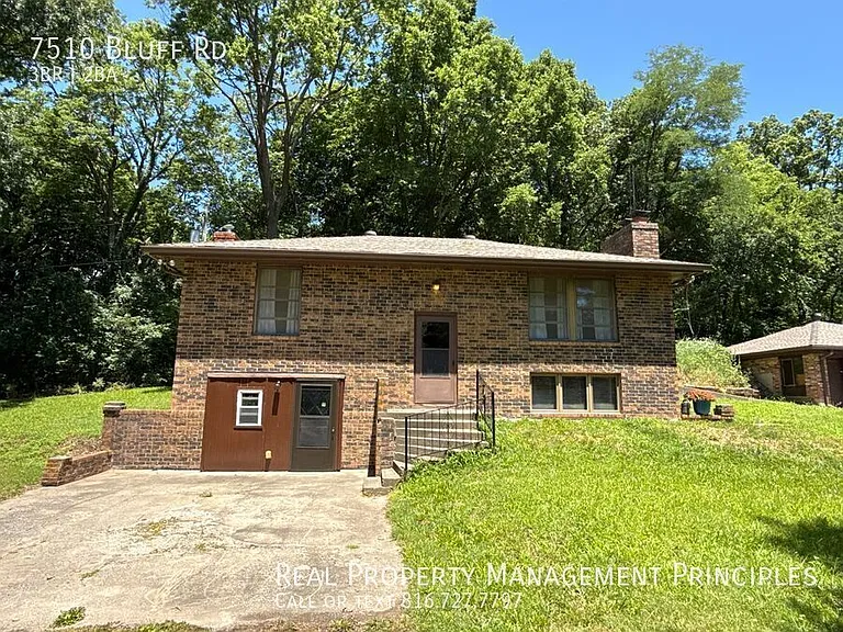 7510 Bluff Rd — Photo 1