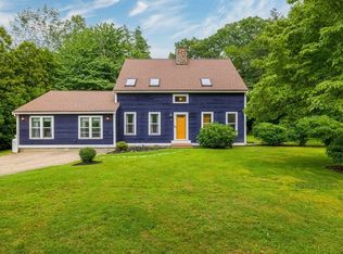 34 Willard Rd, Sturbridge, MA 01566