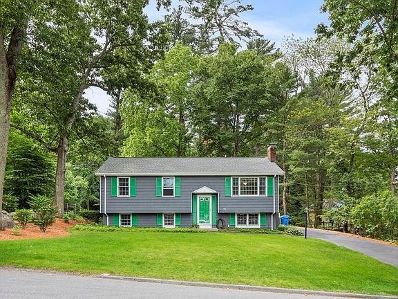 3rd image of 346 Gorwin Dr