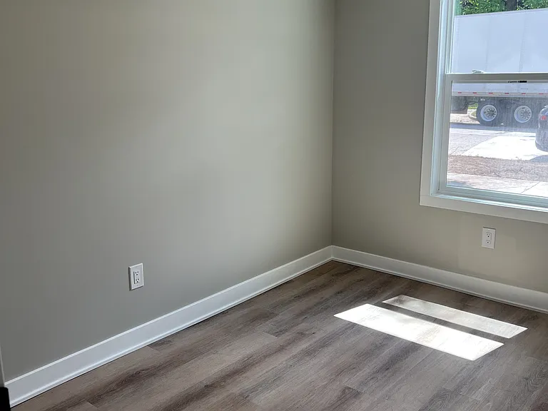 528 Oak Ave — Photo 5