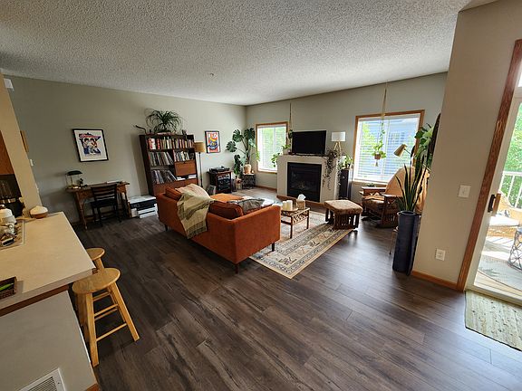 4th image of 3694 Abercrombie Ln