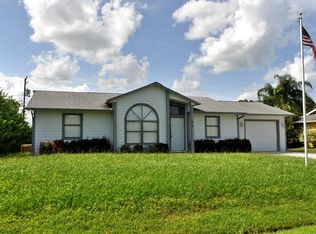 517 SW Hamburg Ter, Port Saint Lucie, FL 34984