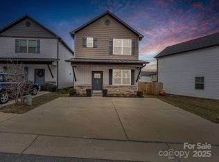 272 Cardwell Ln, Fletcher, NC 28732