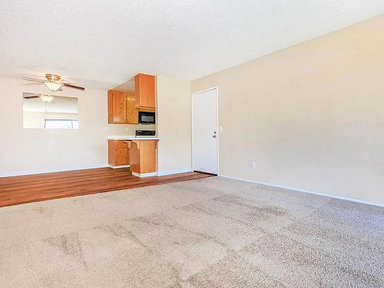 Windsong Apartments — Photo 12