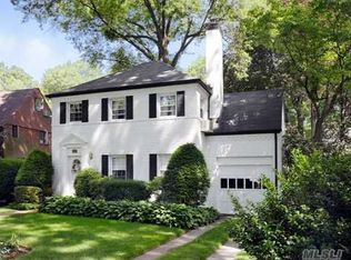 45 Huntington Rd, Garden City, NY 11530