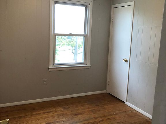 4th image of 455 49th St #455