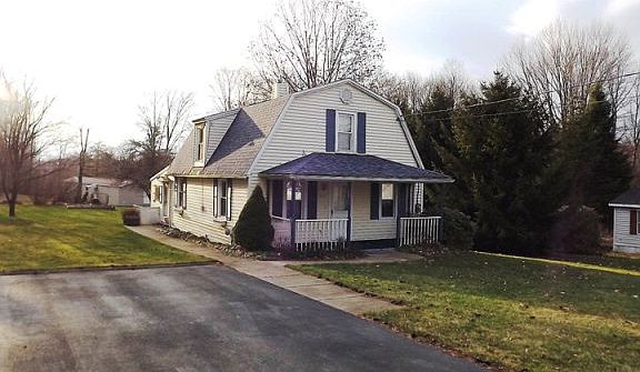 4th image of 127 Vine St