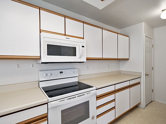 2nd image of 3024 W Villard St APT D