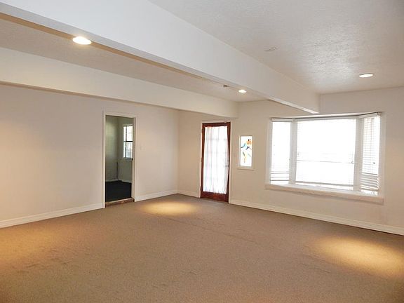 4th image of 3005 Avenue H