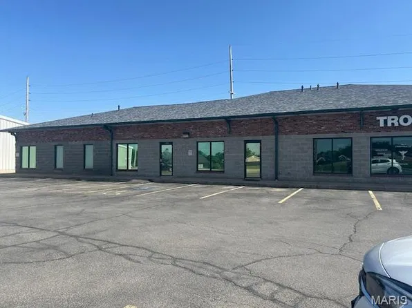 104 Sarah Ann Blvd, Troy, MO 63379