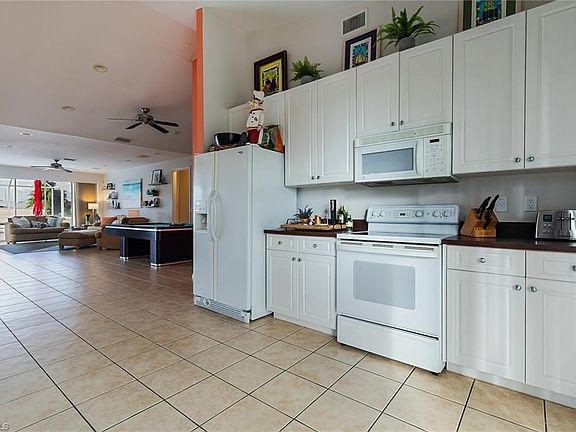 5th image of 1219 SE 17th St