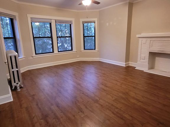 3rd image of 1615 W Albion Ave #201