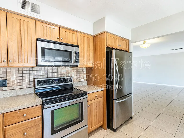 8050 E Clarendon Ave — Photo 8