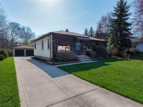 2nd image of 5855 Doxmere Dr