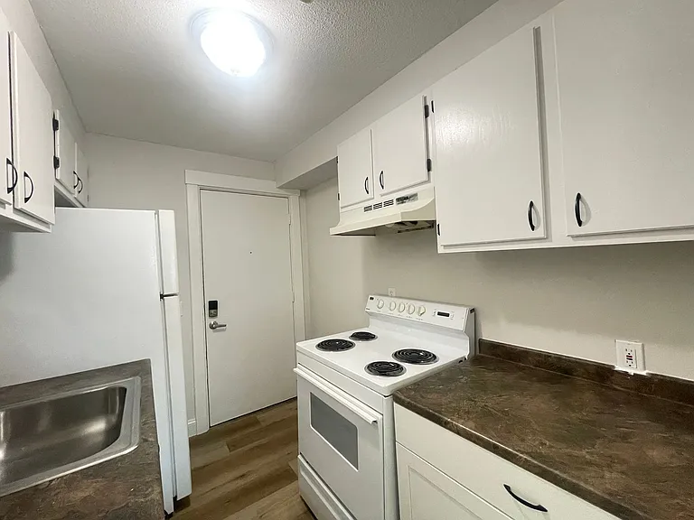 251 Pine St #201 — Photo 6