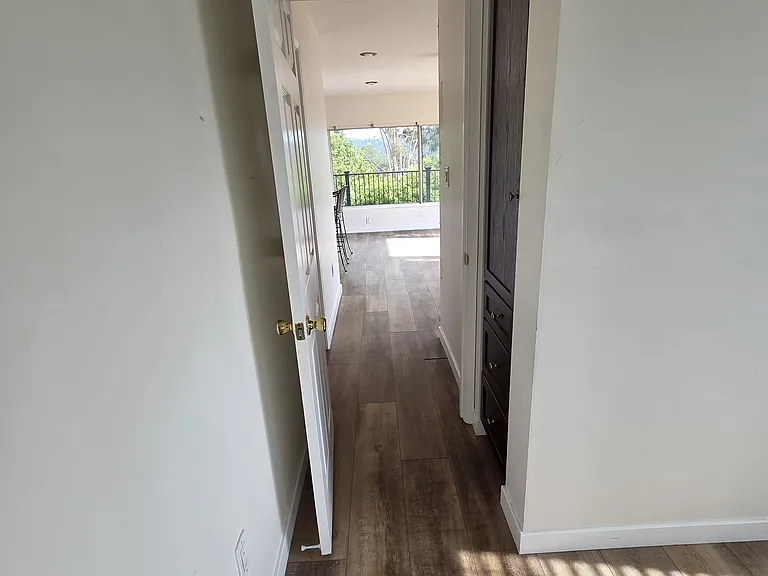 104 Westdale Ct — Photo 12