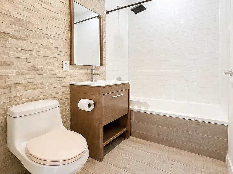 202 Starr St #3L — Photo 8