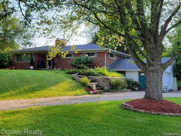 3688 S Van Dyke Rd, Marlette, MI 48453