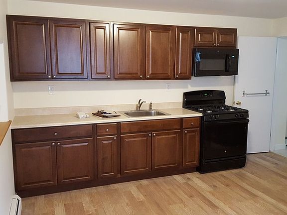 3rd image of 578 20th St #1