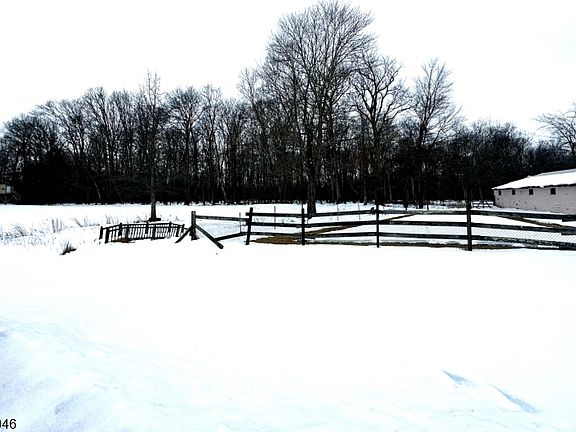 4th image of 73 Featherbed Ln