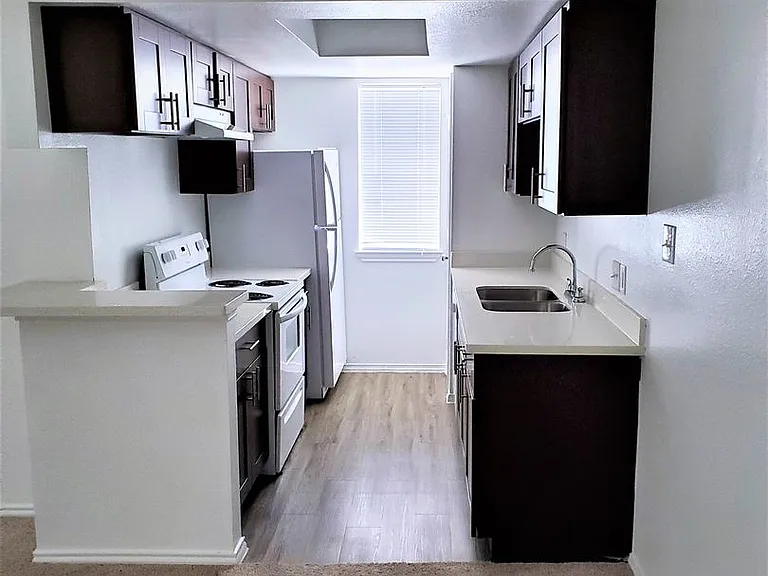Ashford Creek Apartments — Photo 37