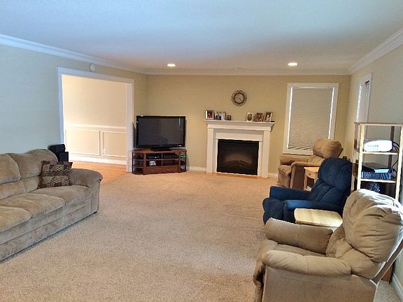 2nd image of 308 Mustang Ln