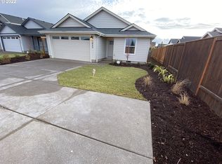 1823 SE Blueberry St #31, Dallas, OR 97338