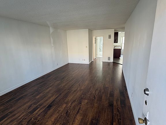 2nd image of 4304 W 4th St #4