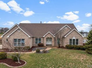 862 Whitmoor Dr, Weldon Spring, MO 63304