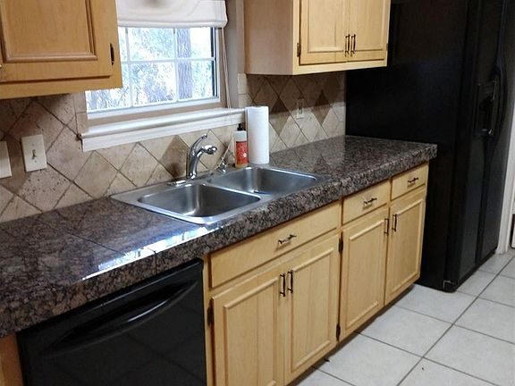 2nd image of 109 Bradbury Cir N