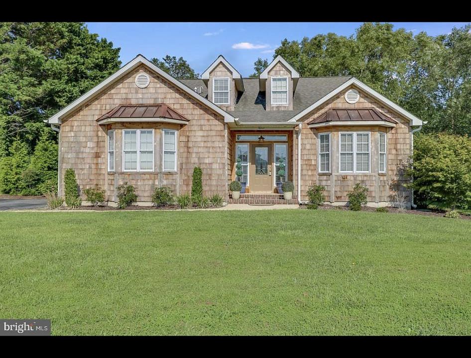 1st image of 15 Glade Cir E