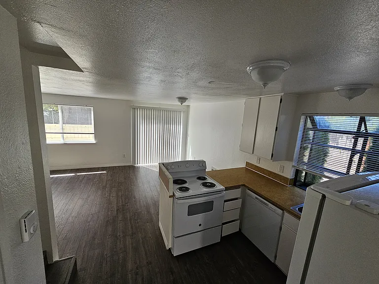 224 Little St SE #1 — Photo 9