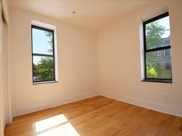 1059 Union St #3B — Photo 3
