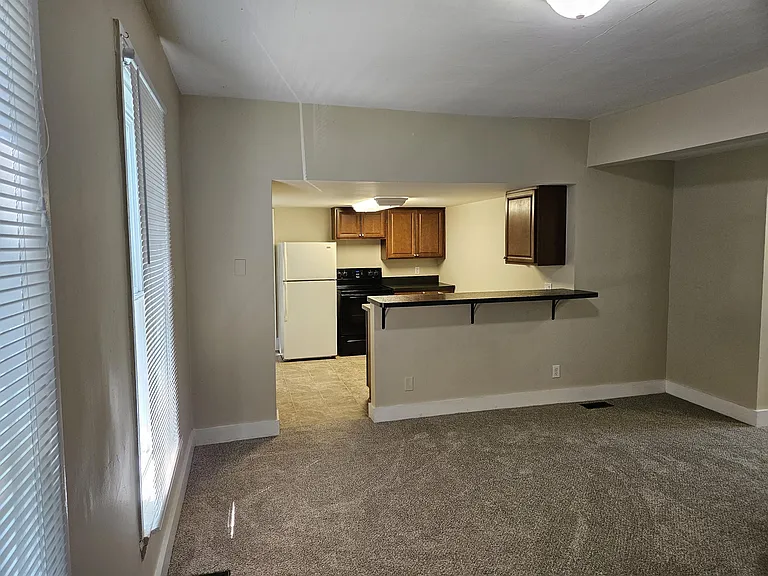 125 N Summit St #1 — Photo 1